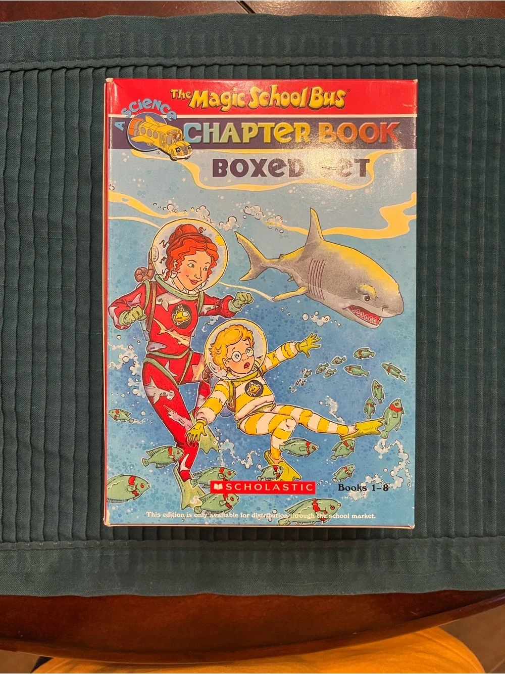 Scholastic The Magic School Bus Chapter Book Boxed Set - Red, Blue, Yellow